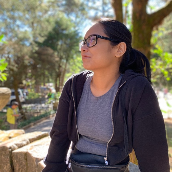 Meet your Posher, Aiza - Picture 1 of 1